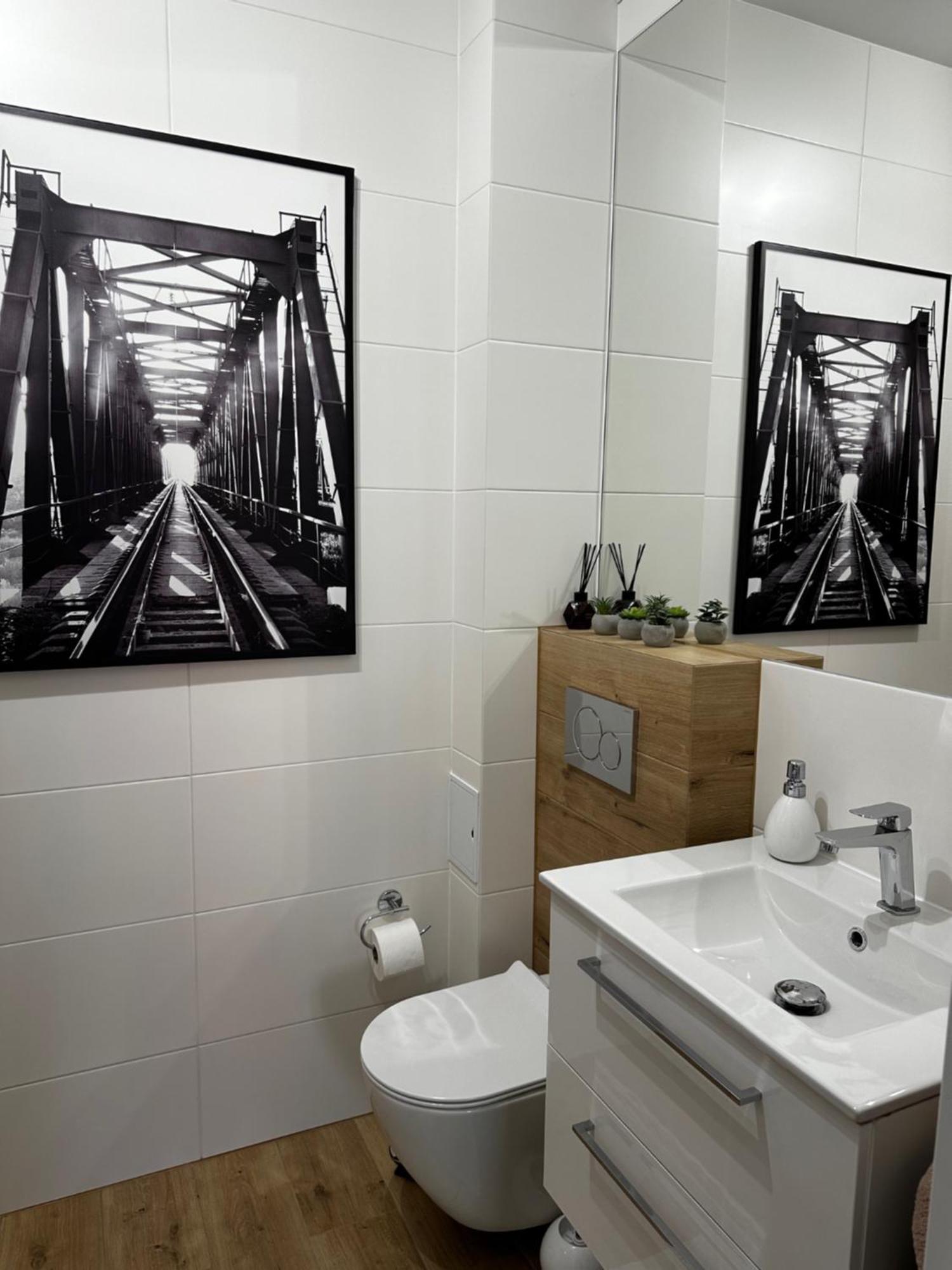 Cicha 25 Apartment คาโตวีตเซ ภายนอก รูปภาพ
